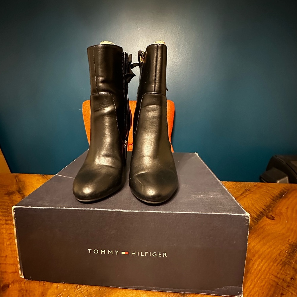 Tommy Hilfiger Black Ankle Boots for Women